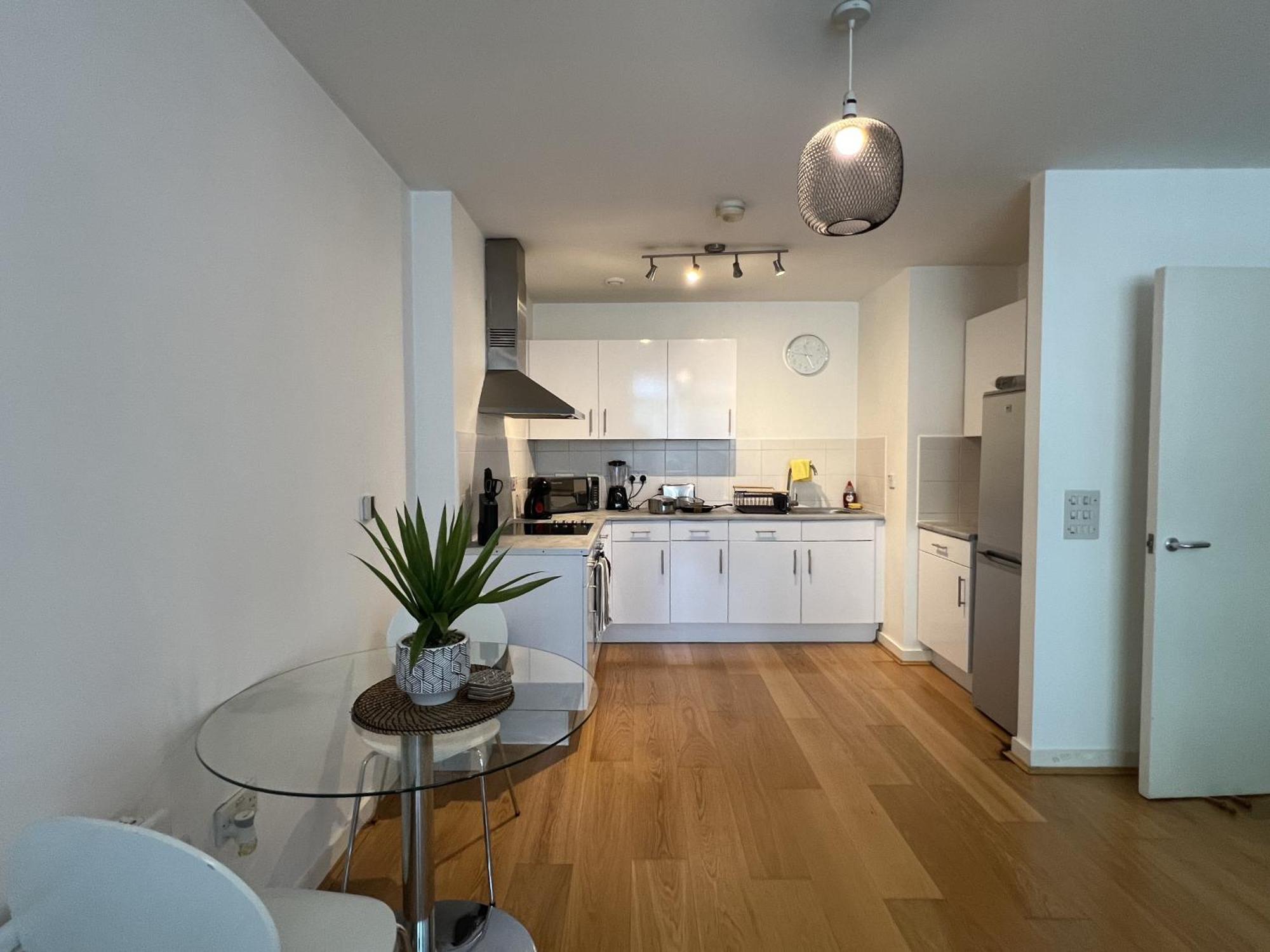 Apartment 1988 Homes - Greenwich *