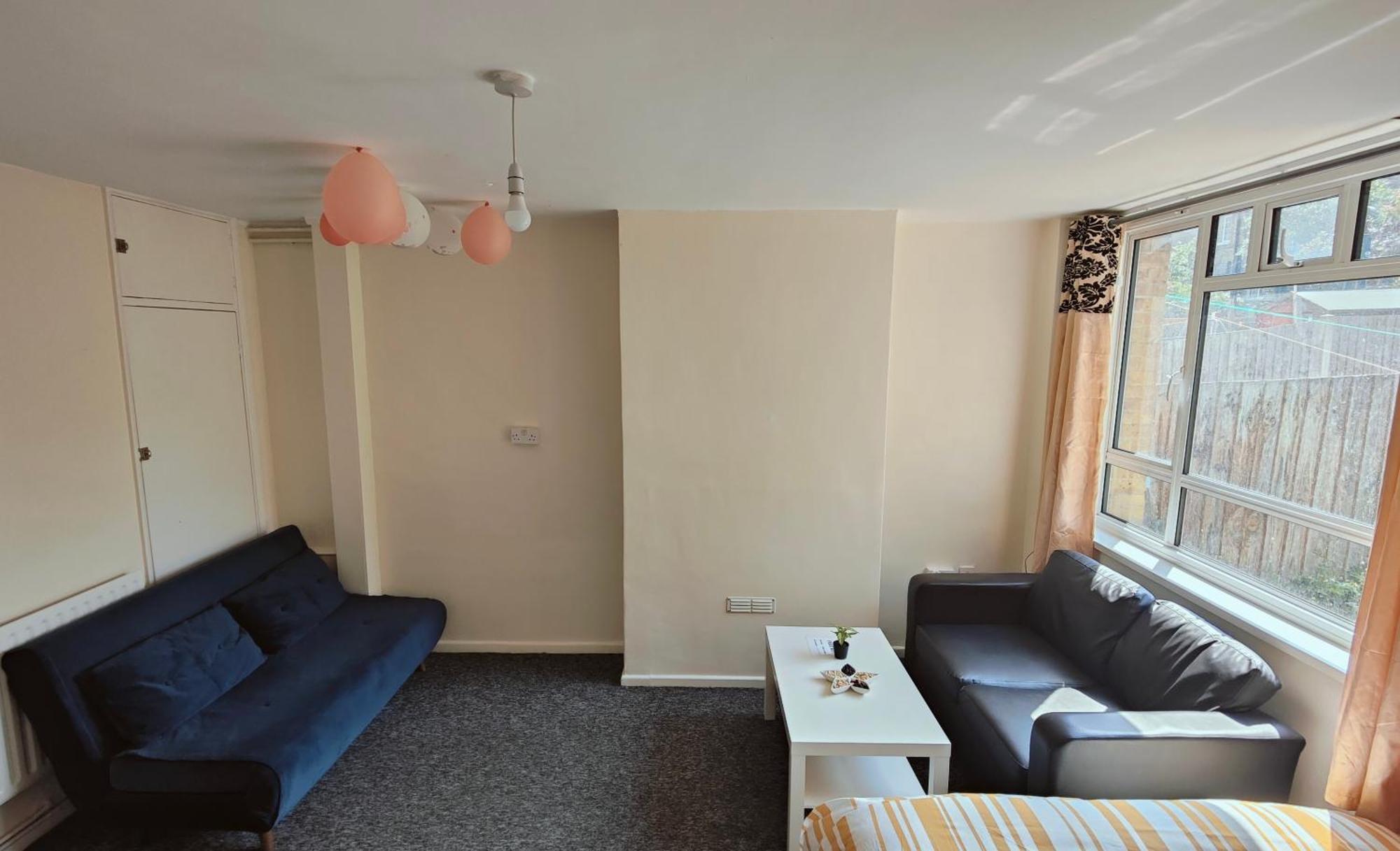 Ensuite Flat Apartment London
