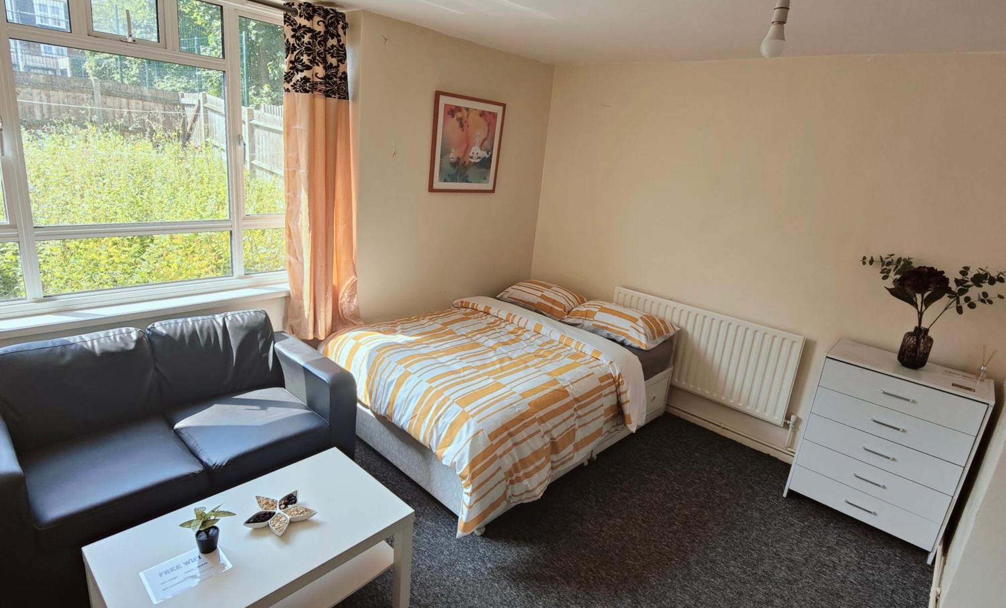 Apartment Ensuite Flat London