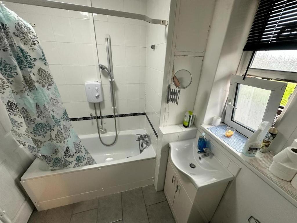 Guest house Aldgate East R2 London