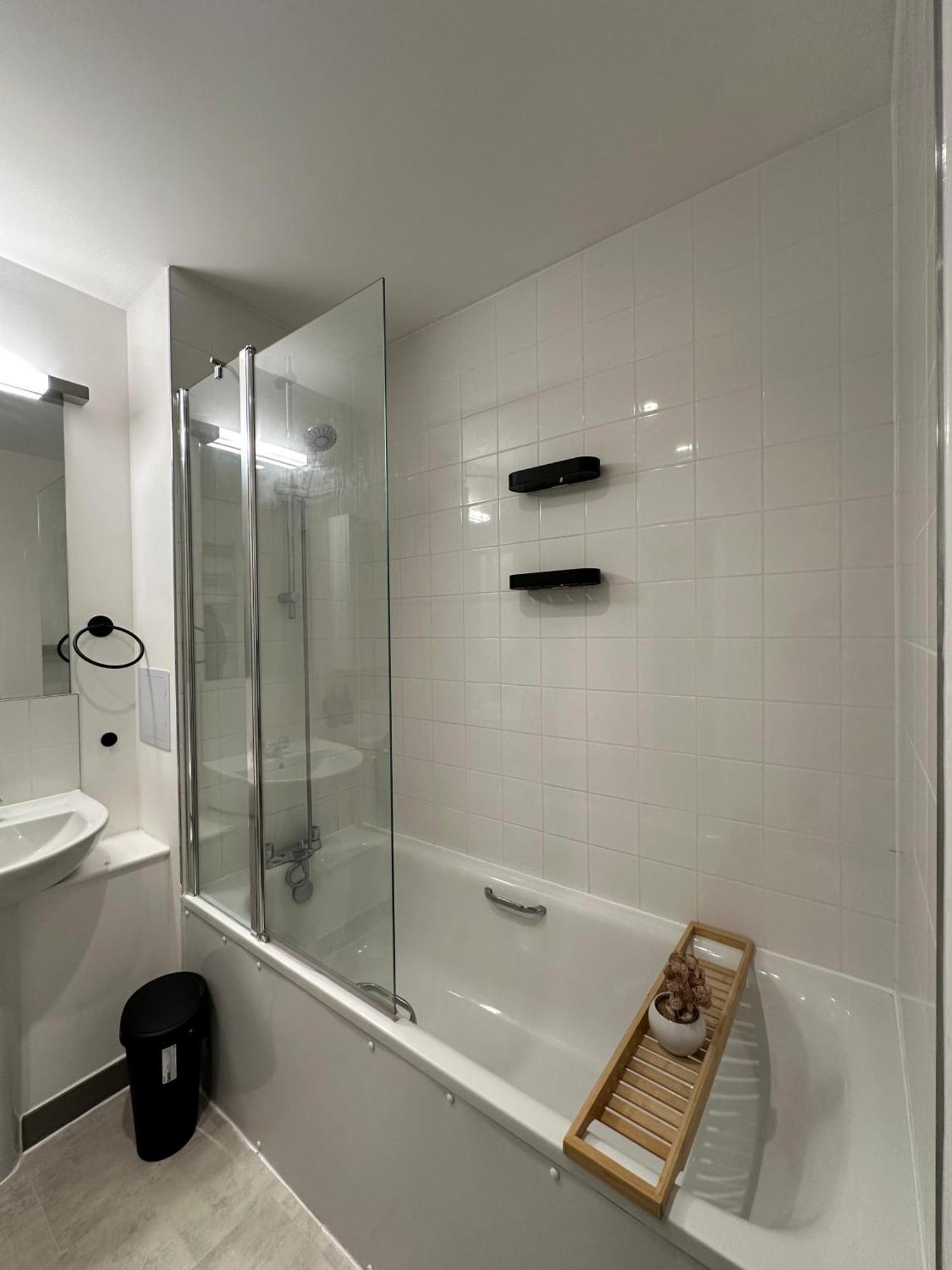 Artistic Flat Apartment *