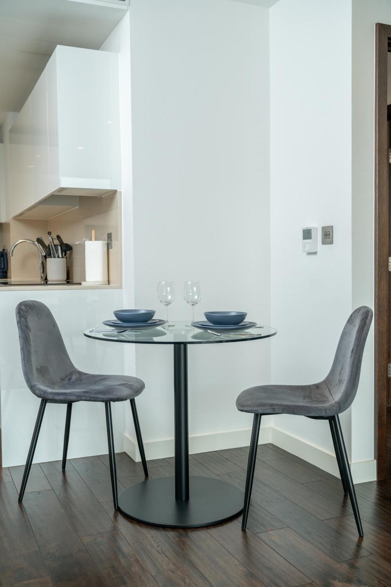 Luxury 1 Bed In Tower Hill London