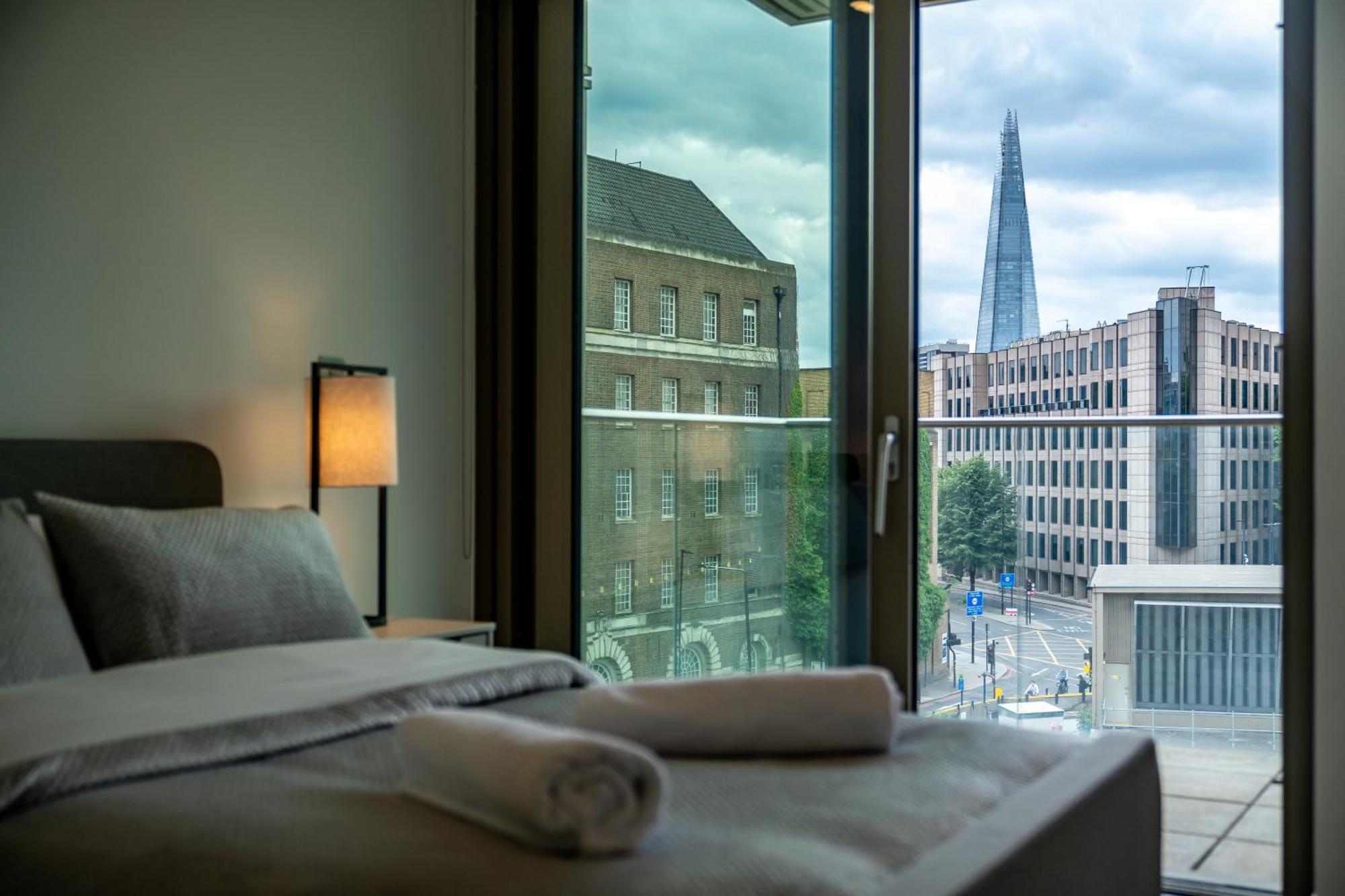 Luxury 1 Bed In Tower Hill London