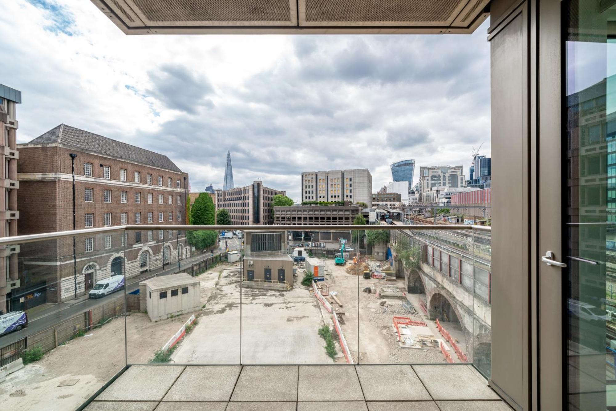 Luxury 1 Bed In Tower Hill * London