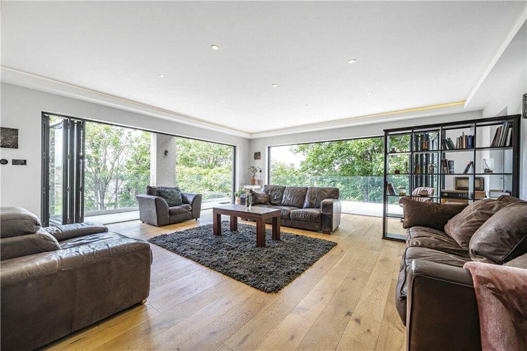 Villa The Ridge - Luxury Designer With Hot Tub And Sauna, Bexley Borough Of London
