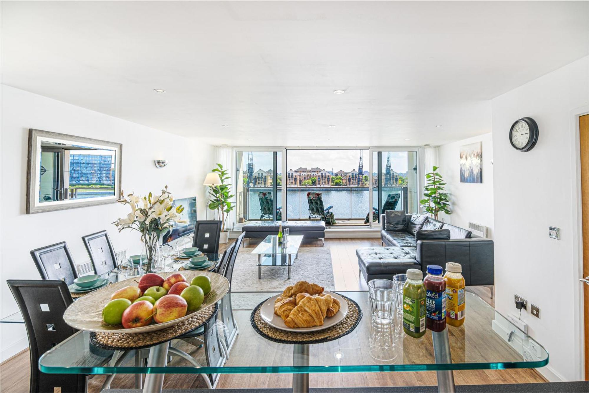 Apartment Excel Waterfront Serenity London