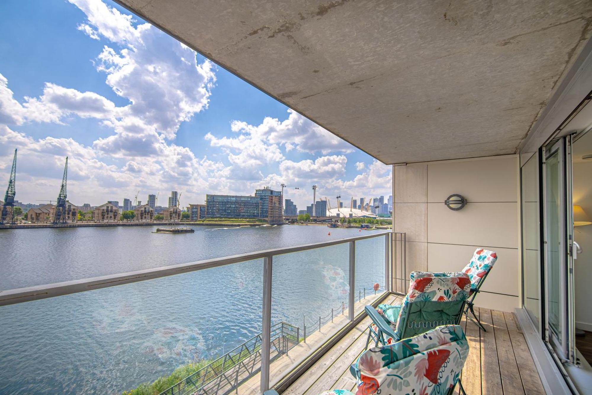 Excel Waterfront Serenity Apartment