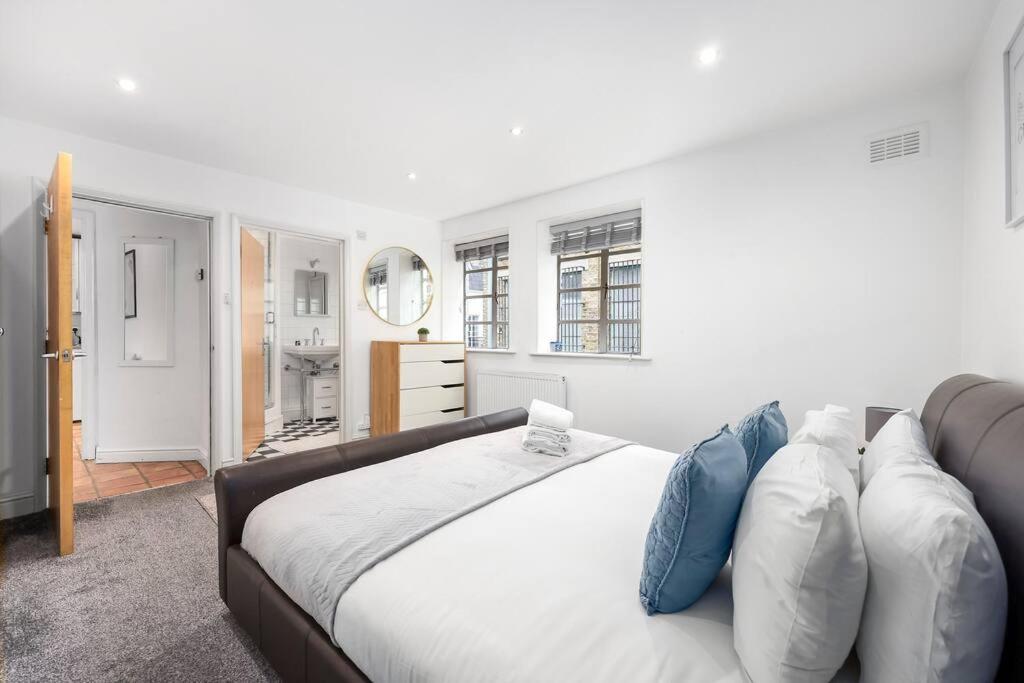 Cozy Private 1-bedroom Short Term & Flexible Renting Hoxton With Free Wifi Apartment