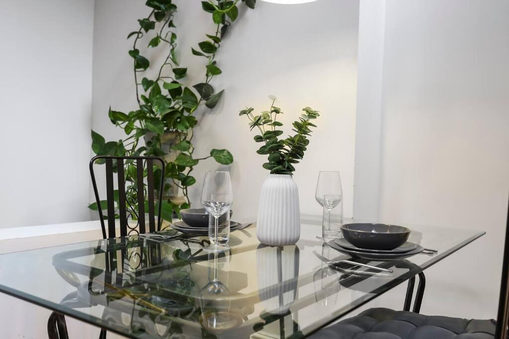 Cozy Private 1-bedroom Short Term & Flexible Renting Hoxton With Free Wifi London