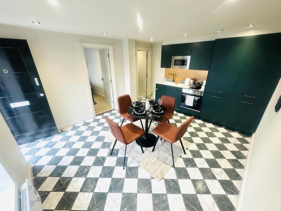 99 Apartment, Trendy Location