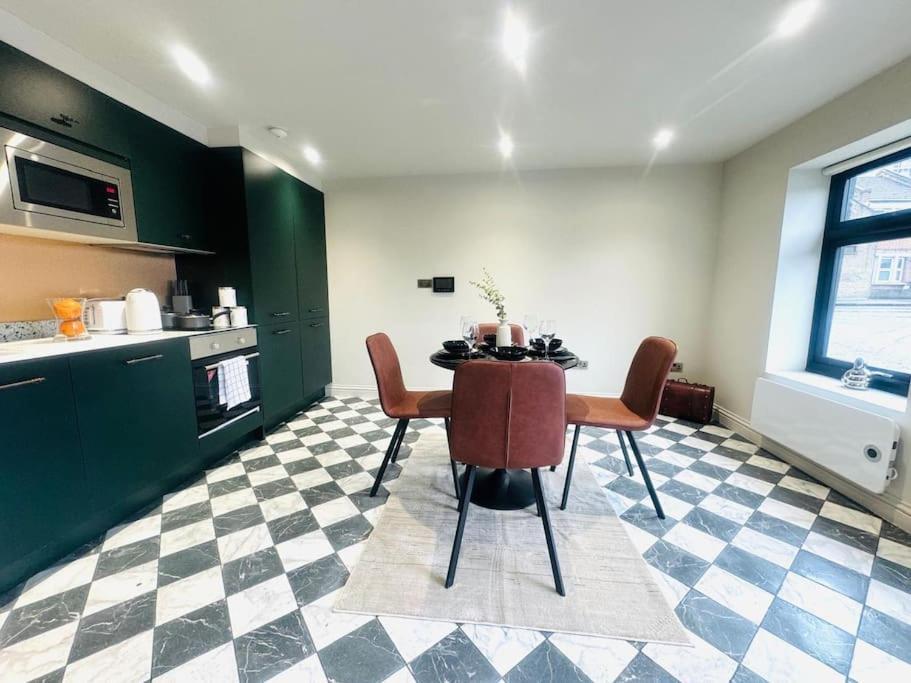 99 Apartment, Trendy Location London