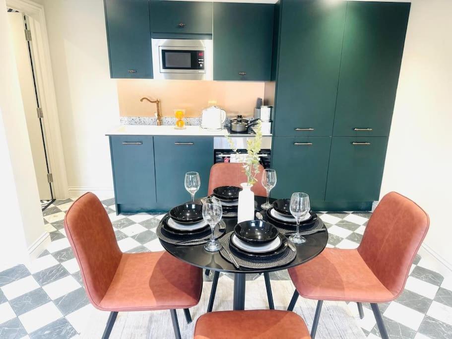 99 Apartment, Trendy Location