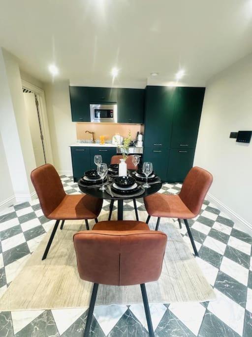 99 Apartment, Trendy Location Apartment *