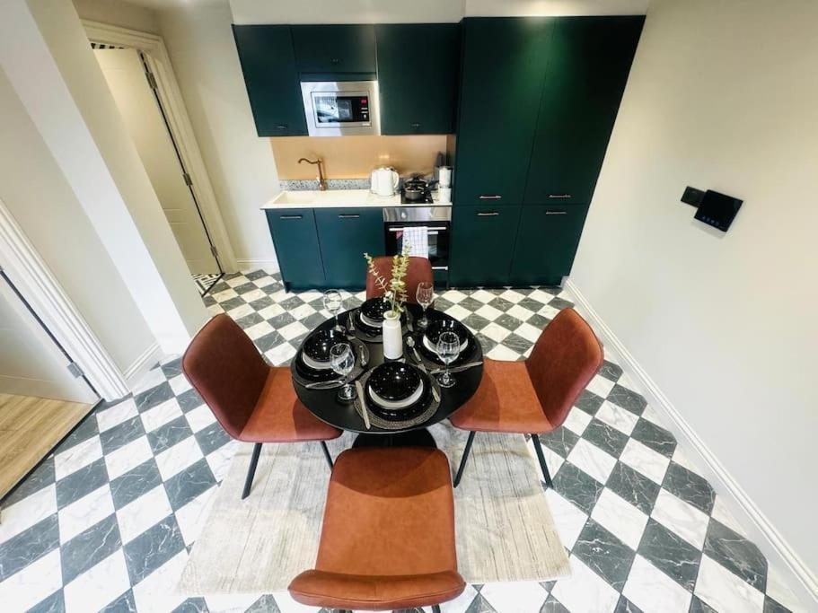 99 Apartment, Trendy Location