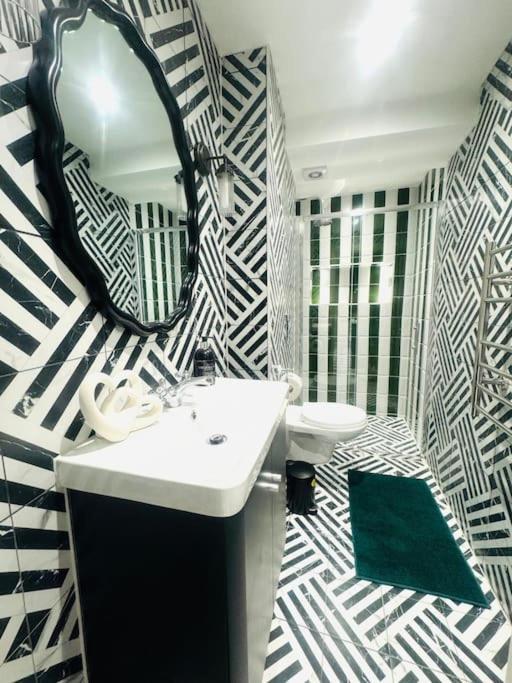 99 Apartment, Trendy Location Apartment