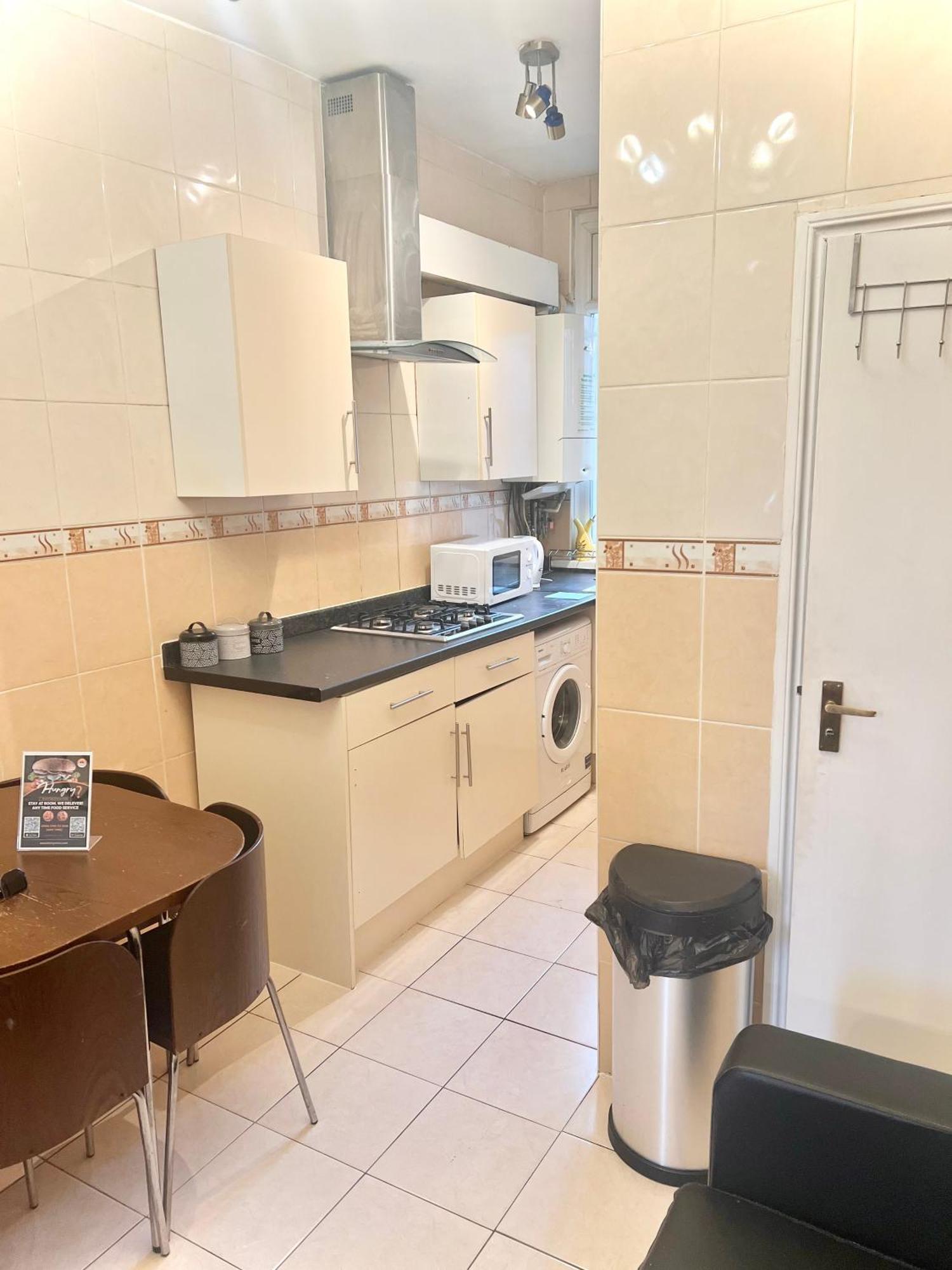Stepney Green Holiday * London