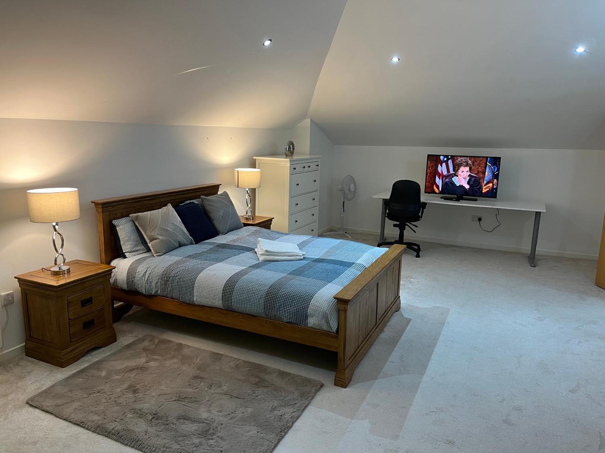 Roomzzz Near The Excel Exhibition Centre Royal Victoria O2 Arena Central 24 Hour Self Check-in *