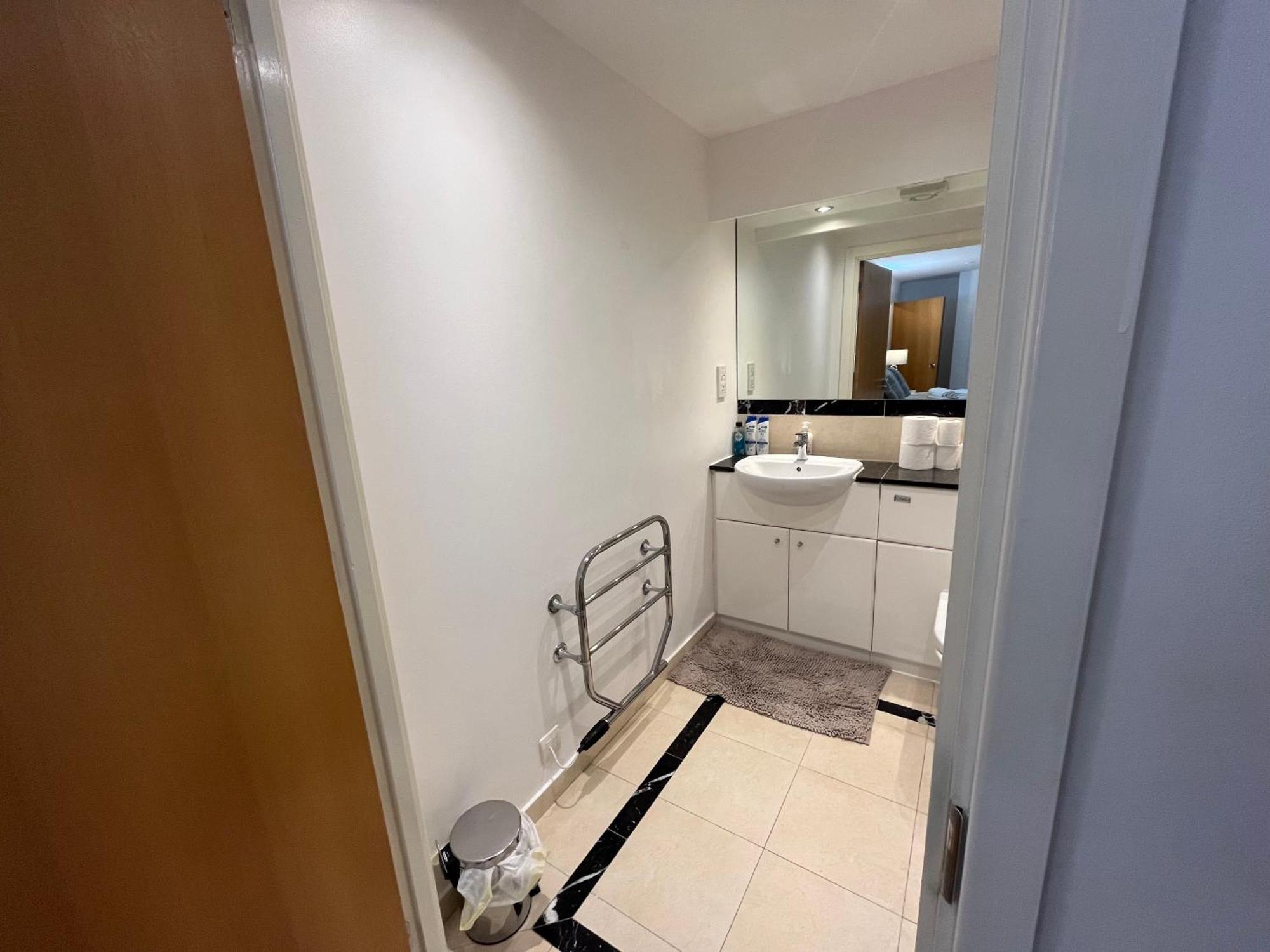 Roomzzz Near The Excel Exhibition Centre Royal Victoria O2 Arena Central 24 Hour Self Check-in Gjestgiverier *