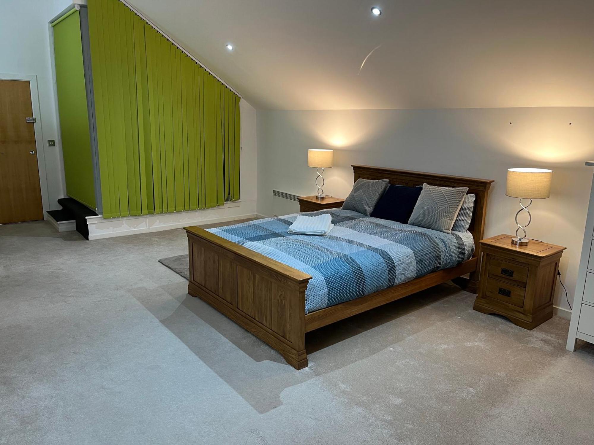 Roomzzz Near The Excel Exhibition Centre Royal Victoria O2 Arena Central 24 Hour Self Check-in London
