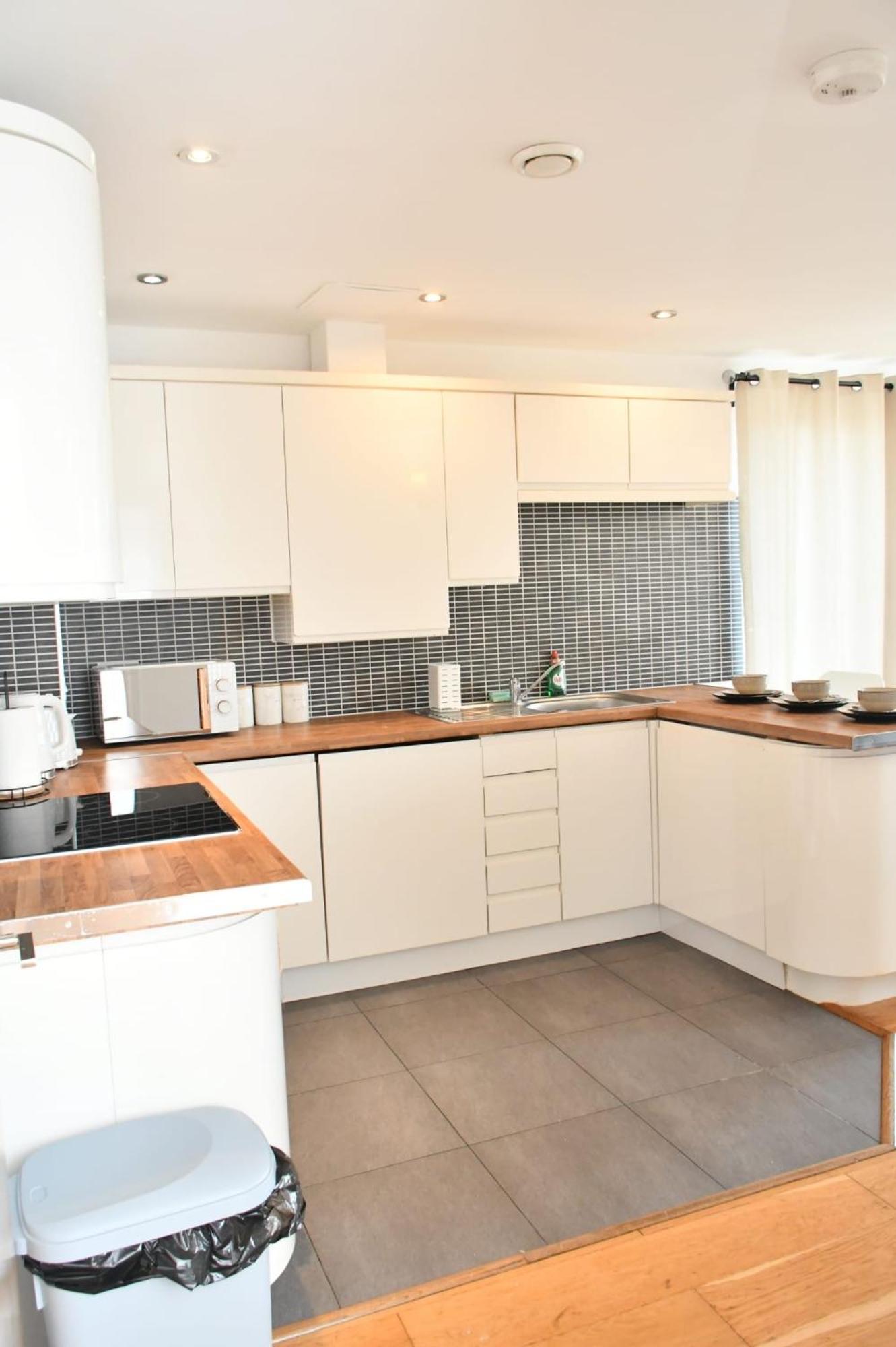 Spacious 2bedroom In Airport Apartment