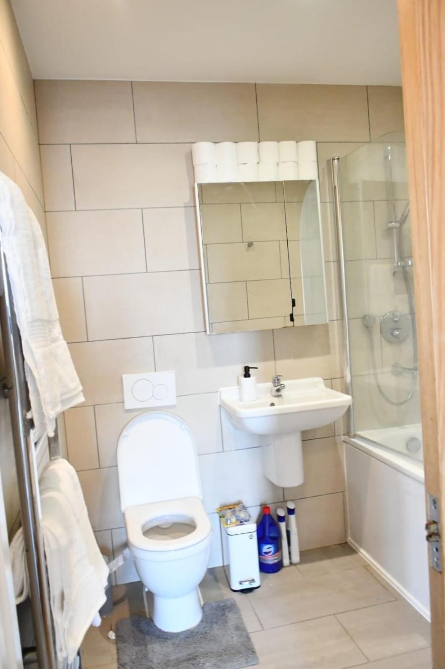 Spacious 2bedroom In Airport Apartment *