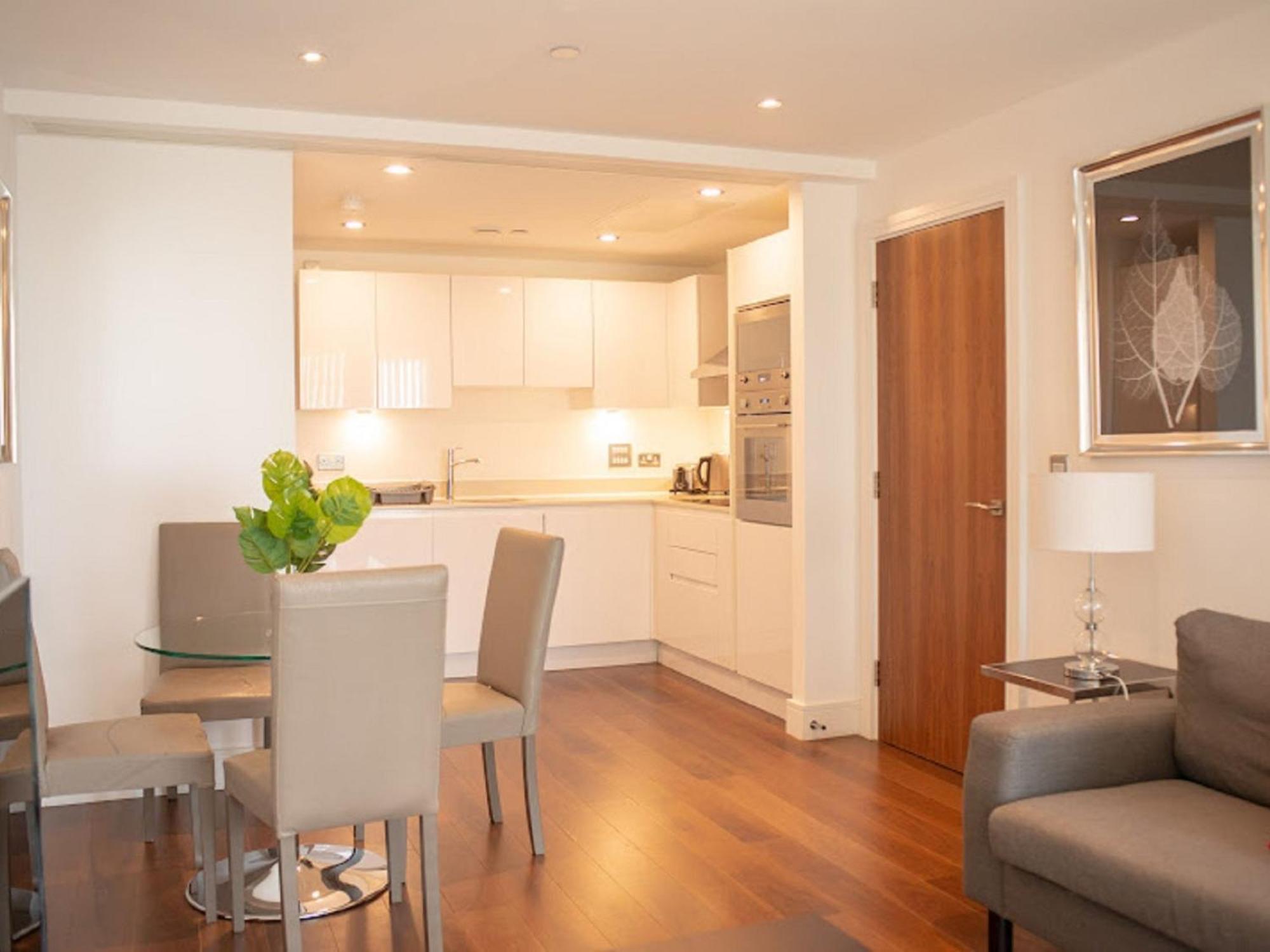 Apartment Lincoln Plaza By Interhome London