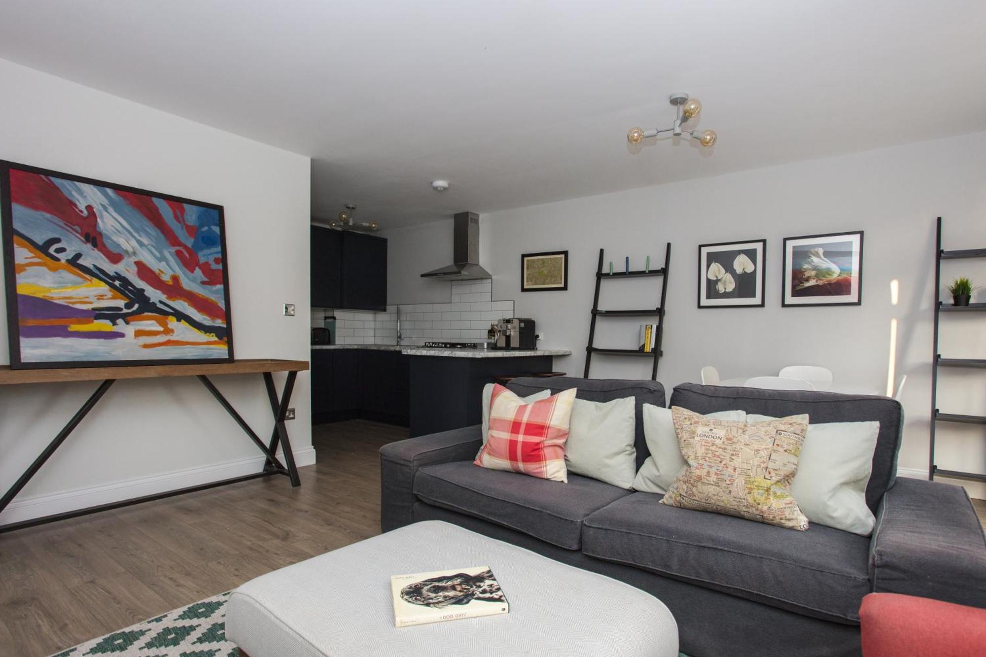 Lovely 2 Bedroom Flat Near Whitechapel Station Leilighet *