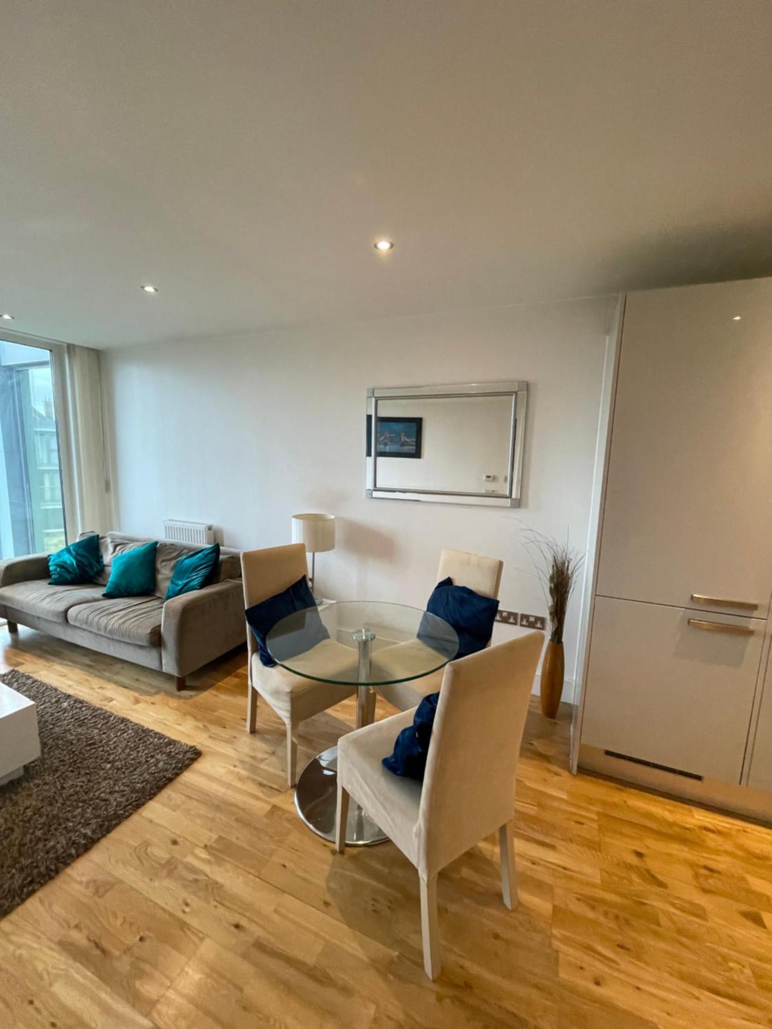 Apartamento Sleek & Sunny 1bd Flat Near Greenwhich - Deptford! Londres