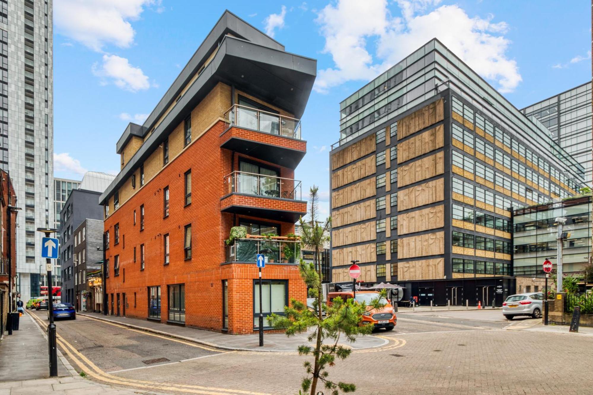 A Vibrant 2 Bed & 2 Bath In Old Street Zone 1 * Londen