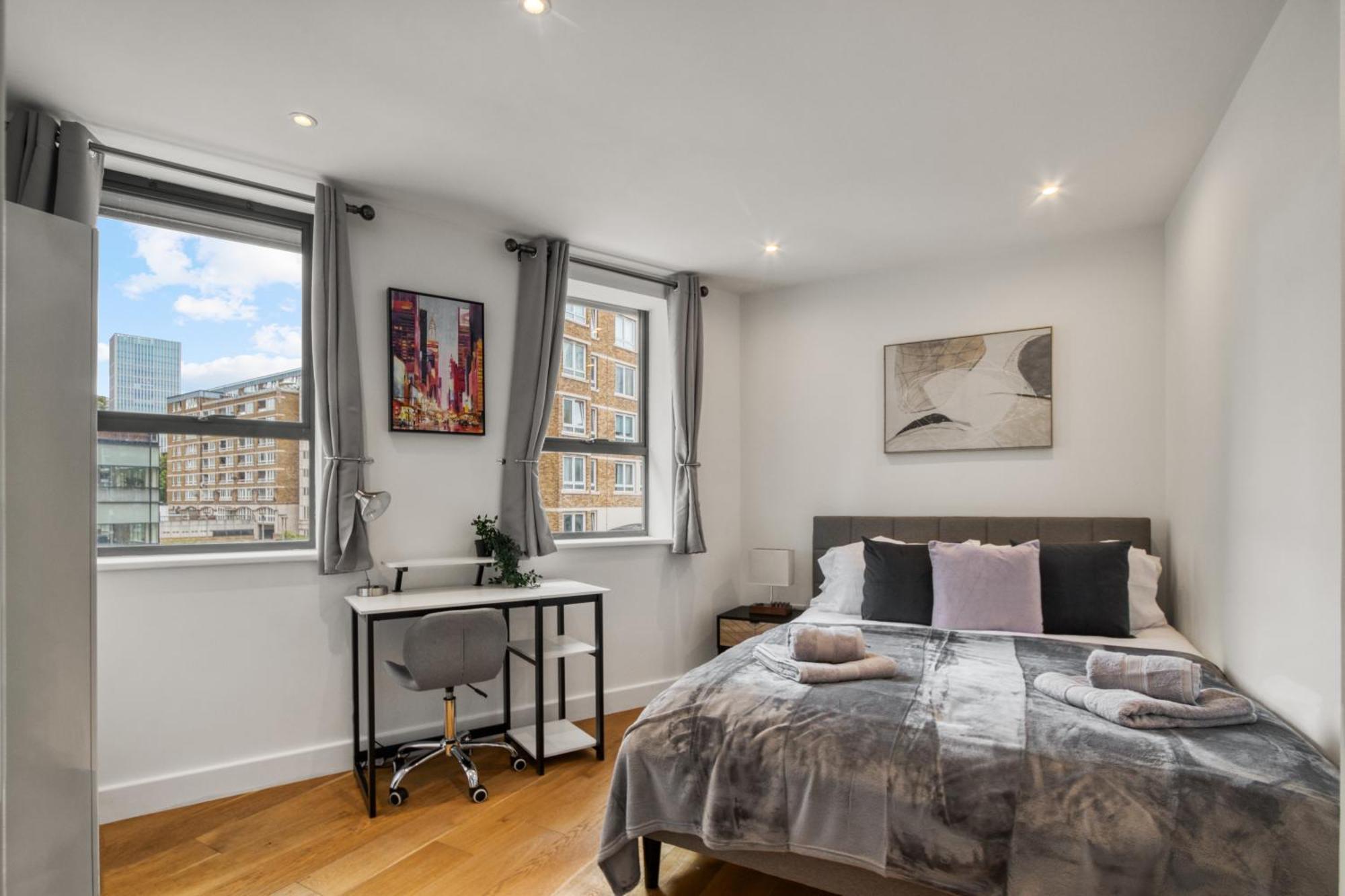 A Vibrant 2 Bed & 2 Bath In Old Street Zone 1 Appartement