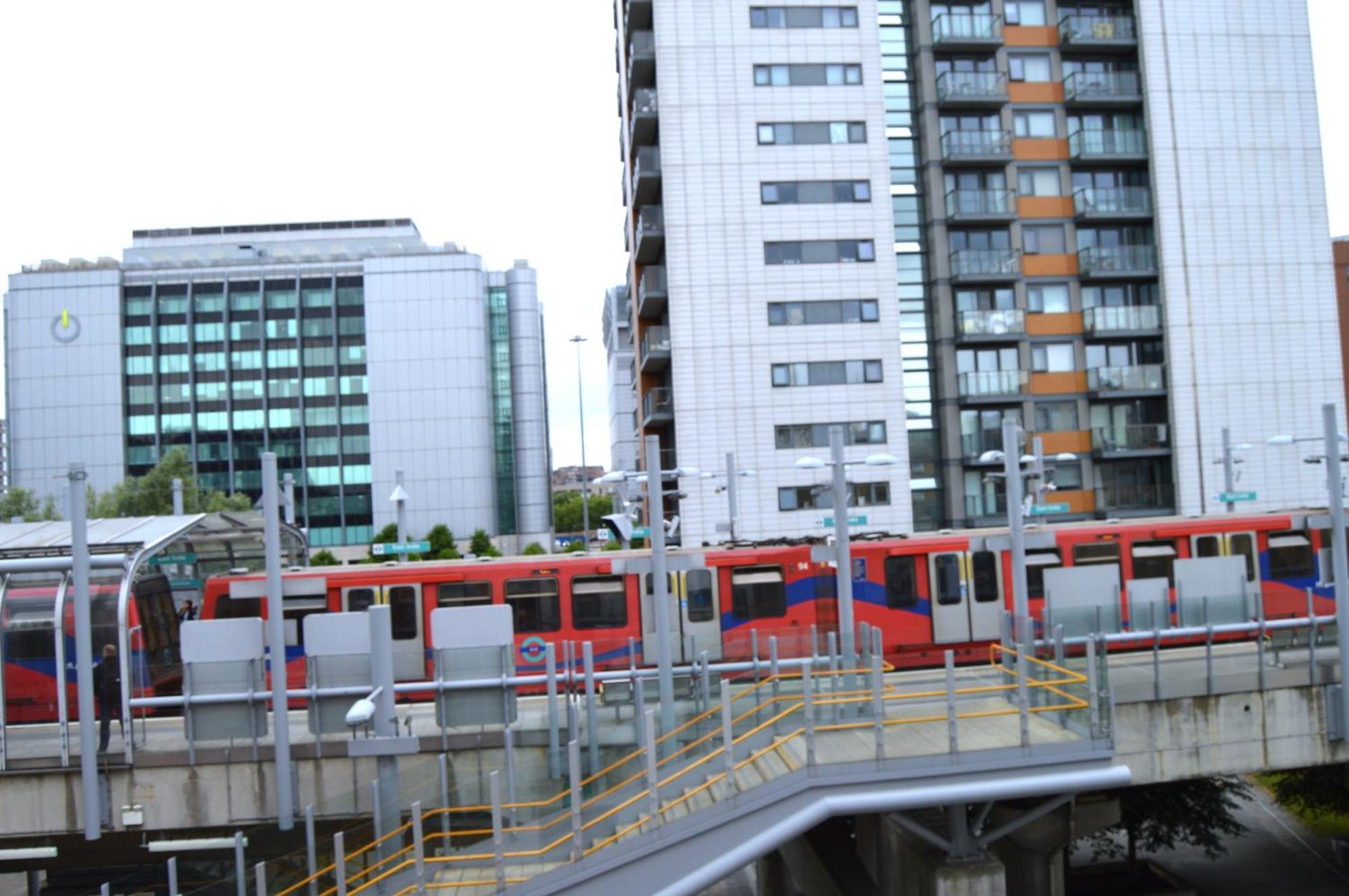 Leilighet Entire Next To Canary Wharf In