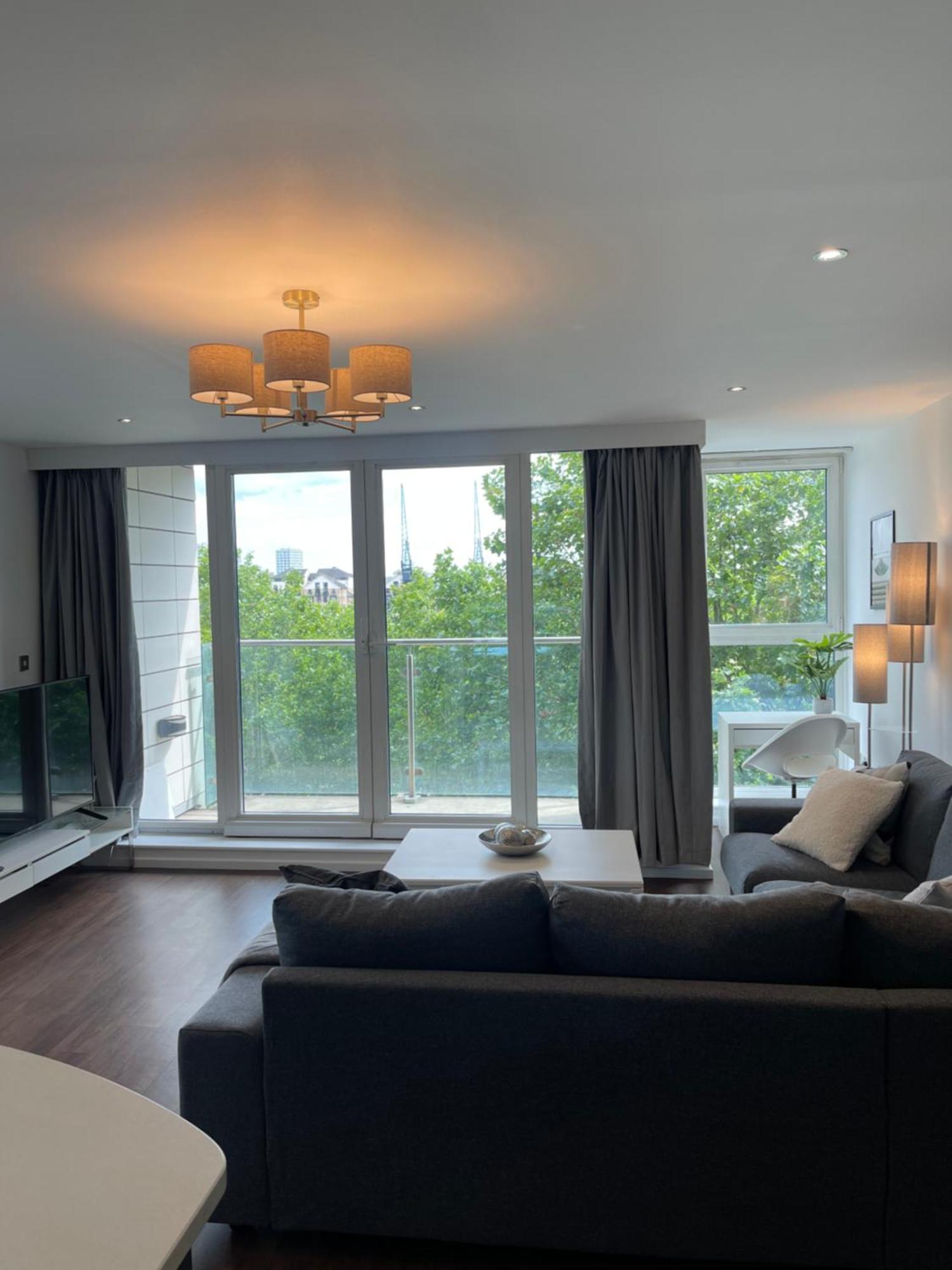 Modern Luxury 2 Bedroom In Excel Londen