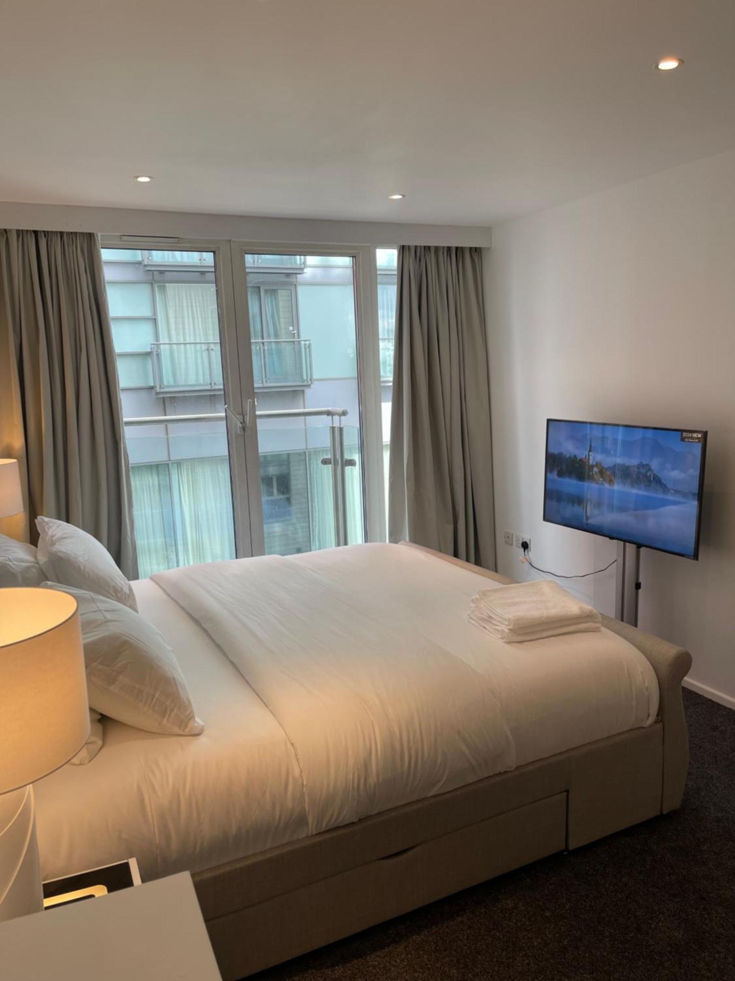 Appartement Modern Luxury 2 Bedroom In Excel Londen