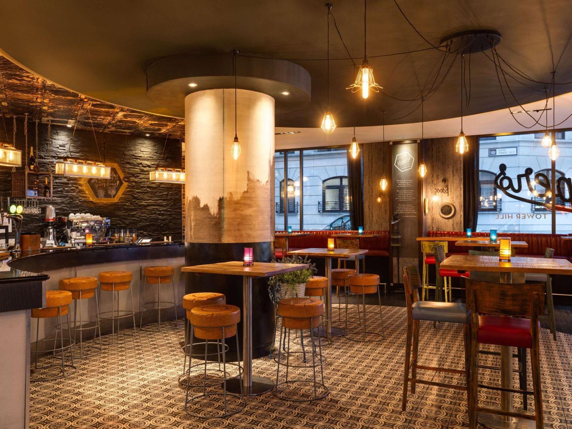 Hotell Novotel Tower Bridge 4*