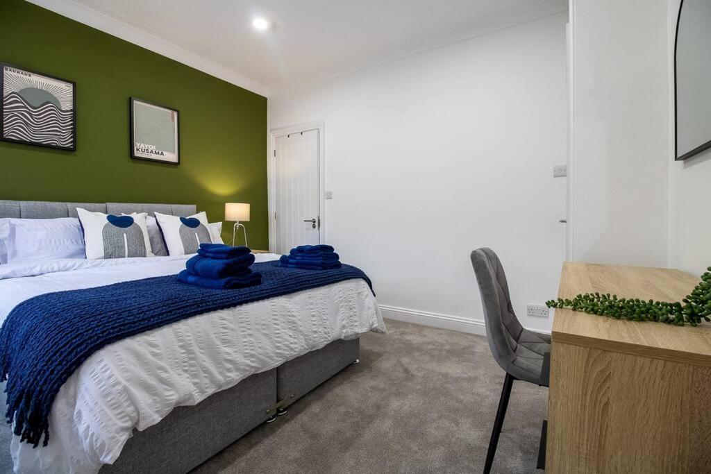 Spacious 3 Bed 3 Bath Aldgate * Londen
