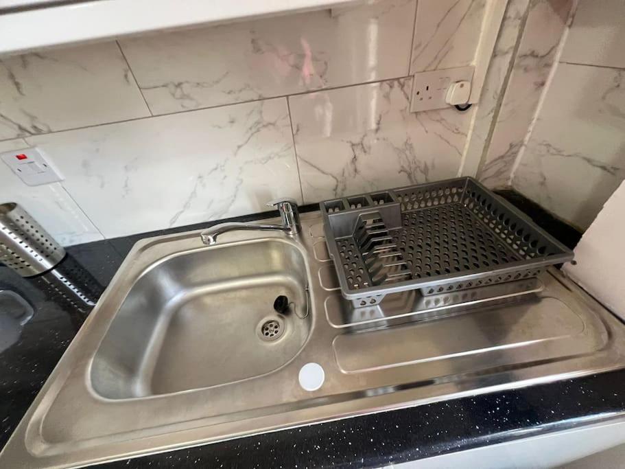 2 Bedroom Near Station Leilighet