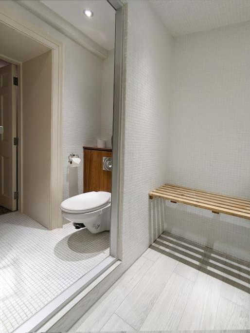 Feriehus Extra Big 4-bed House In Liverpool Street! London