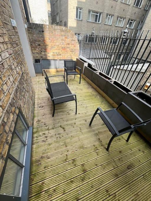 Feriehus Extra Big 4-bed House In Liverpool Street! London