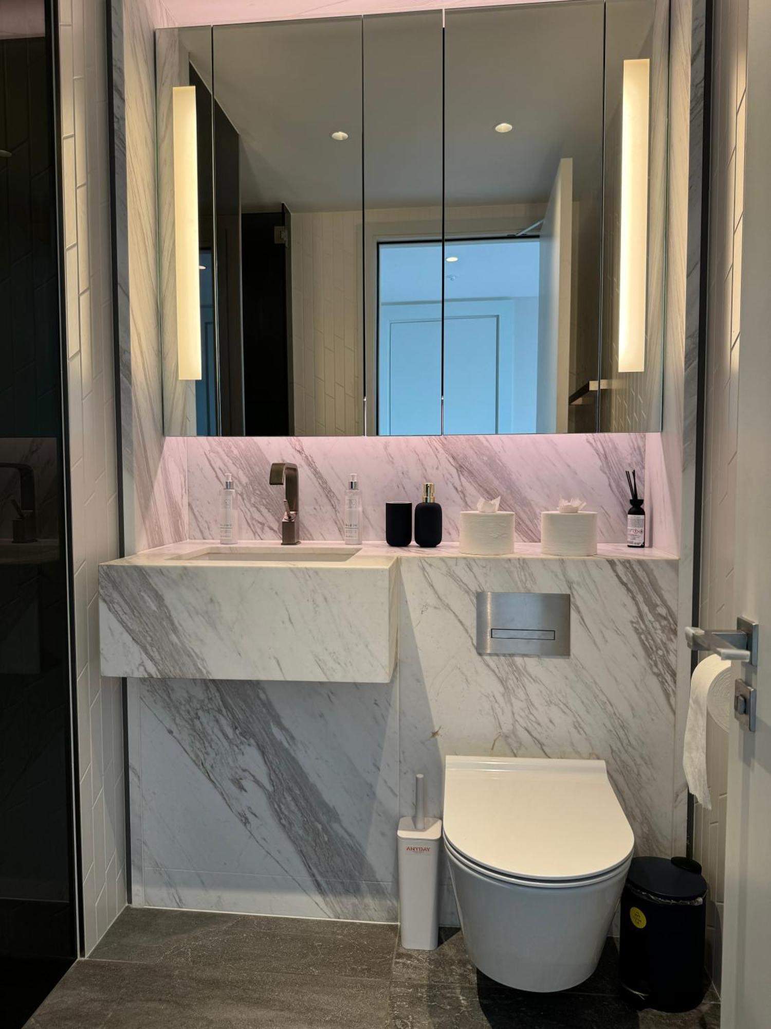 One Bedroom Flat In The Centre * London