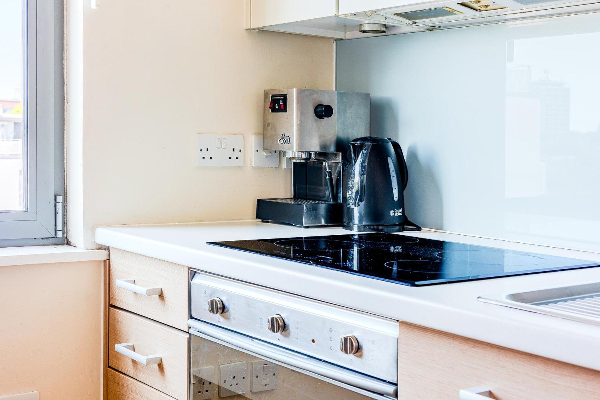 Peaceful In Deptford, 5 Mins Dlr Apartment *