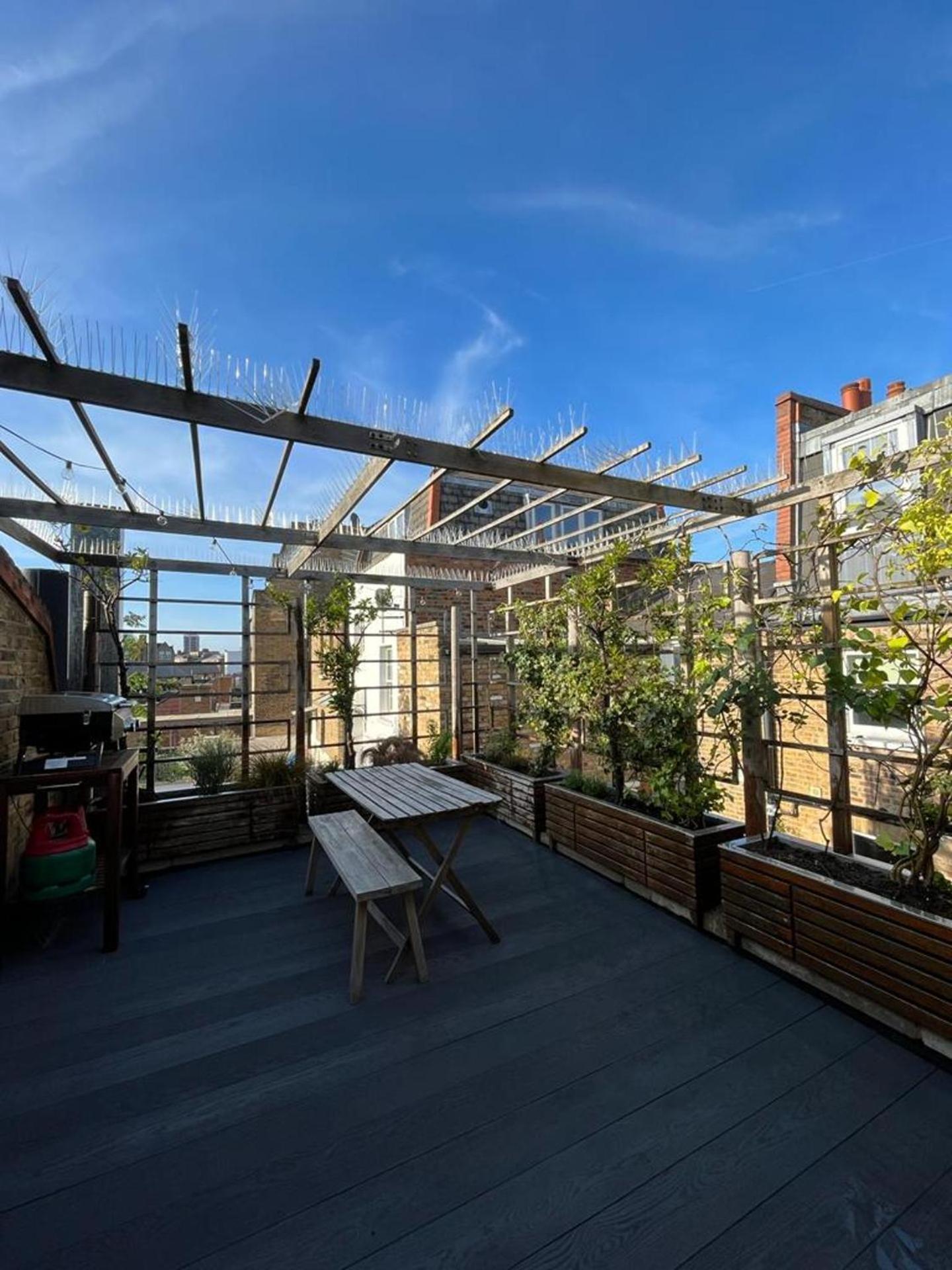 Appartement 1 Bedroom-1 Bathroom-walkinshower-terrace Londen