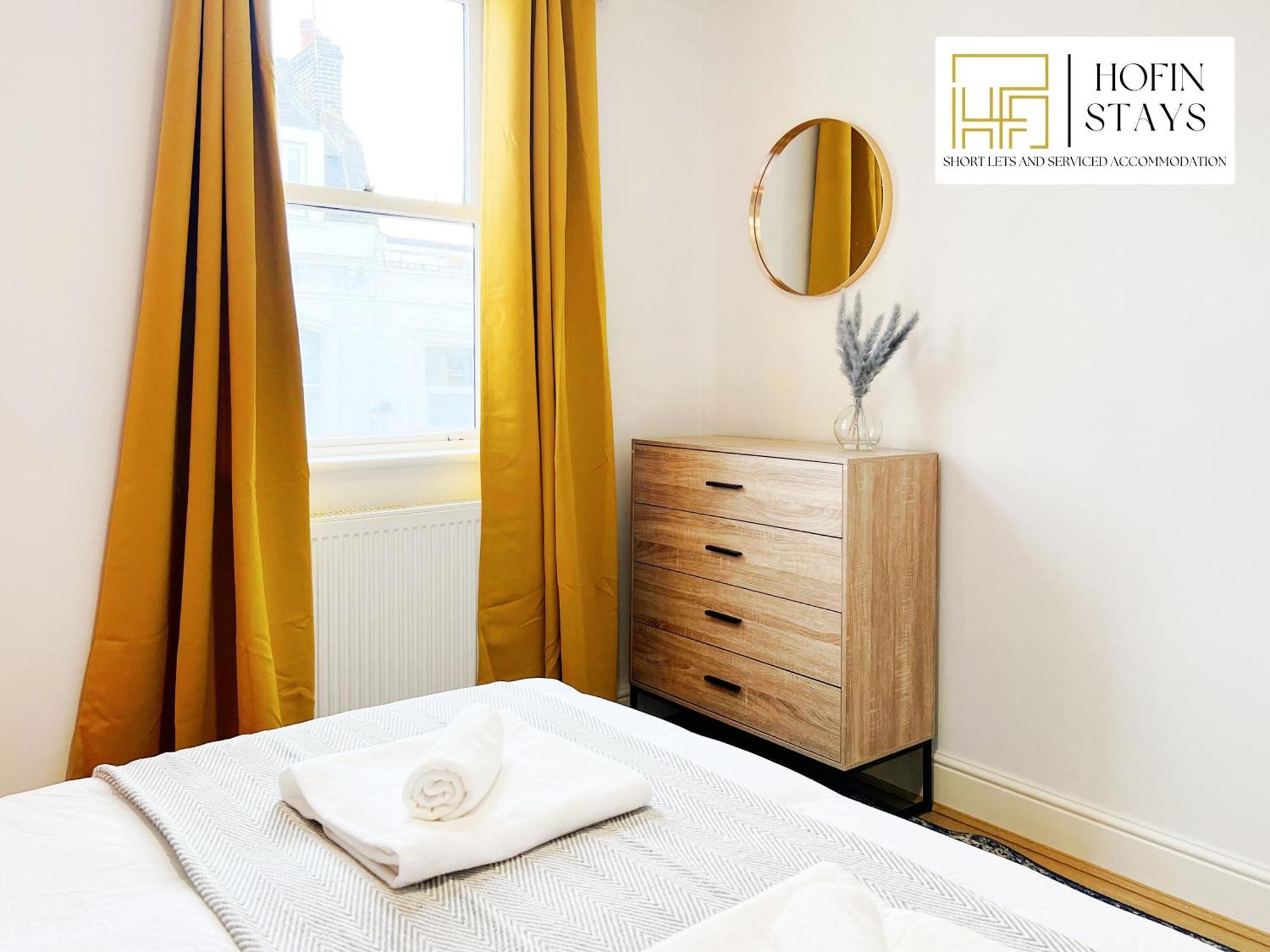 Last-minute Specials L Premium On 2 Double Bed For 6 Guests L Deals L Hofin Short Lets & Serviced Leilighet