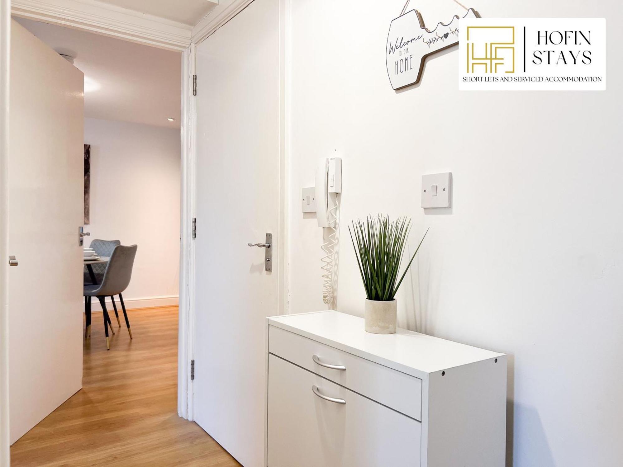 Last-minute Specials L Premium On 2 Double Bed For 6 Guests L Deals L Hofin Short Lets & Serviced Leilighet London