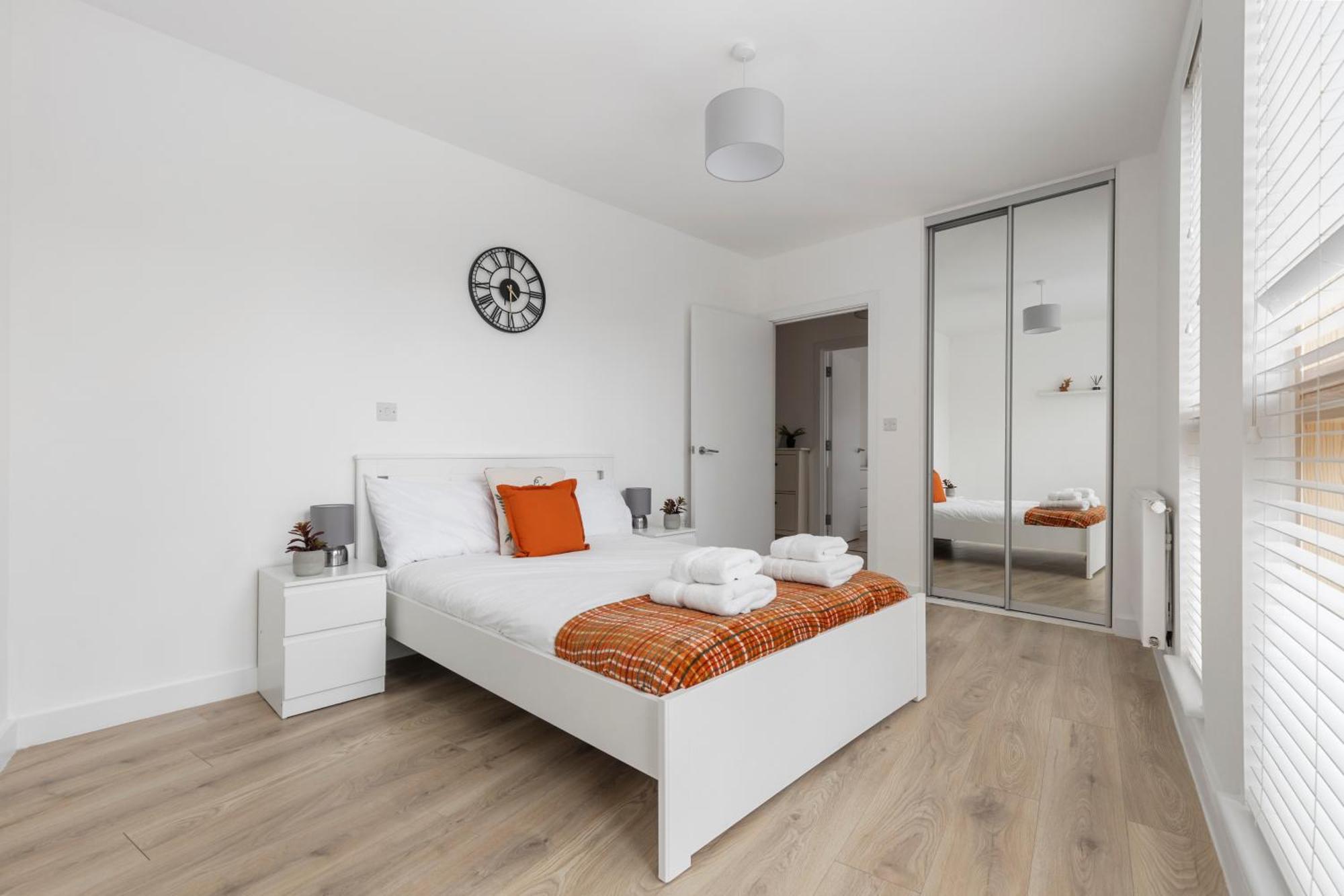 Outstanding 2 Bed Zone 2 Near Apartment London