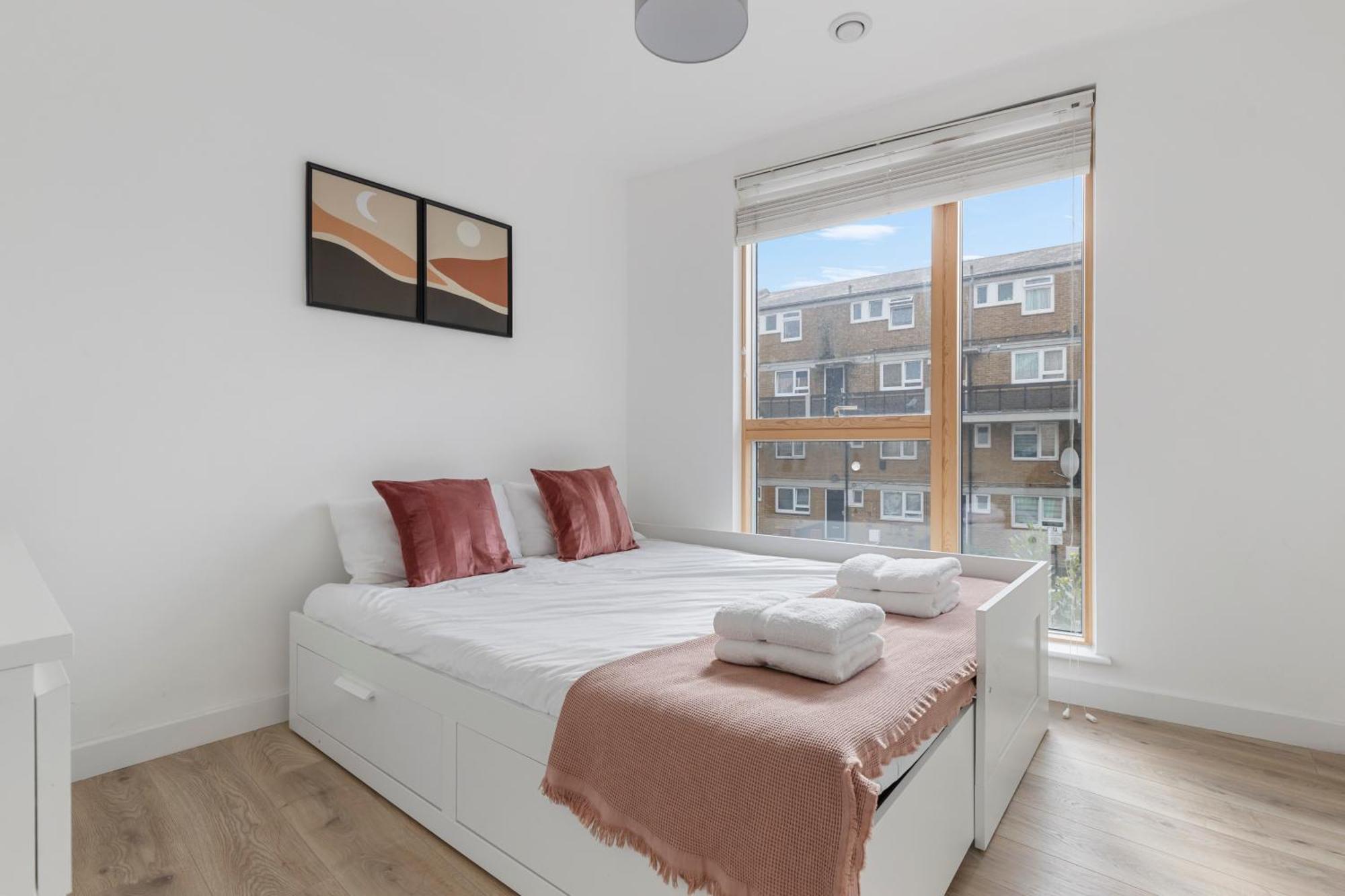 Apartment Outstanding 2 Bed Zone 2 Near