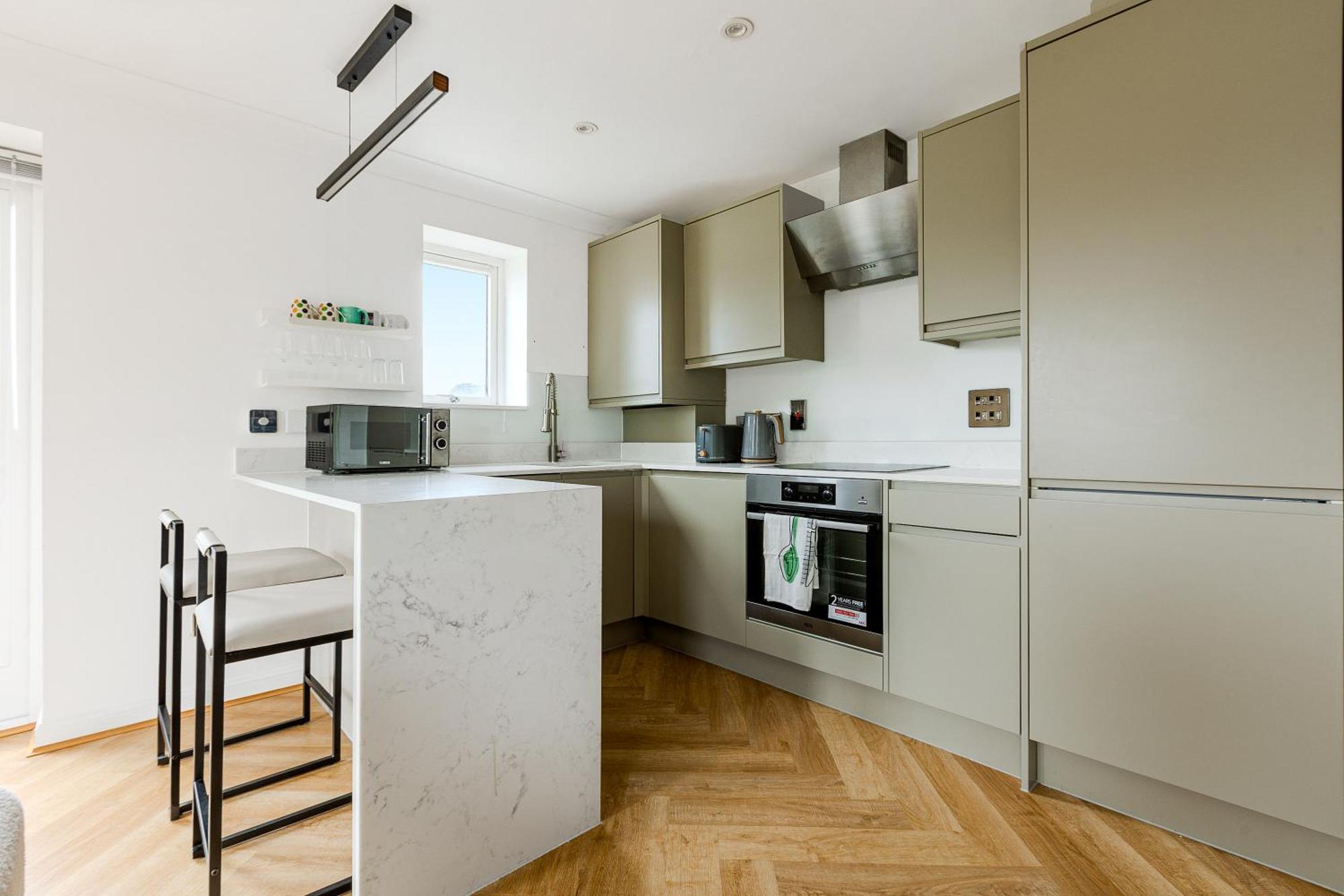 Bright New 2br Flat With Balcony Near Excel Leilighet