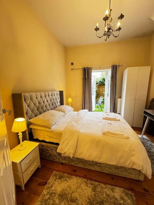 Entire 1Bed Stratford Westfield