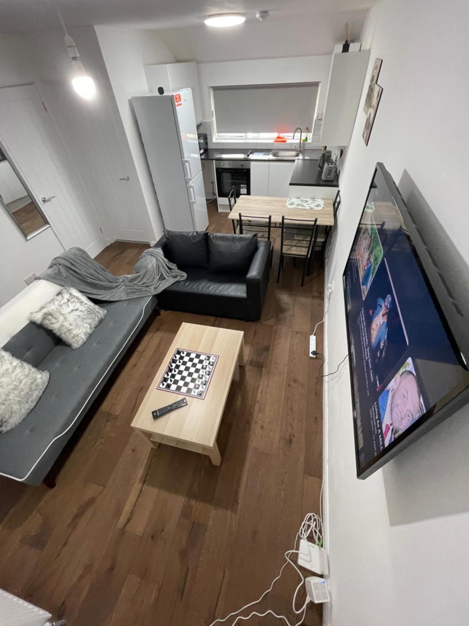 Appartement Two Bedroom Central Location Modern Flat Stratford Londen