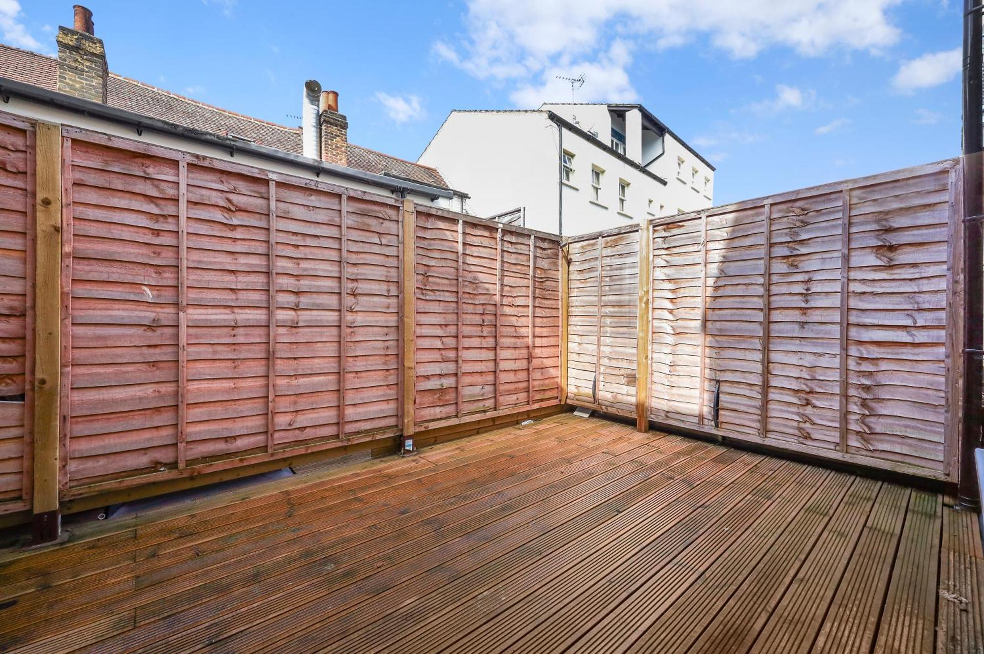 Bright Cosy Greenwich - 3 Bedroom 5 Beds - Free Parking Apartment *