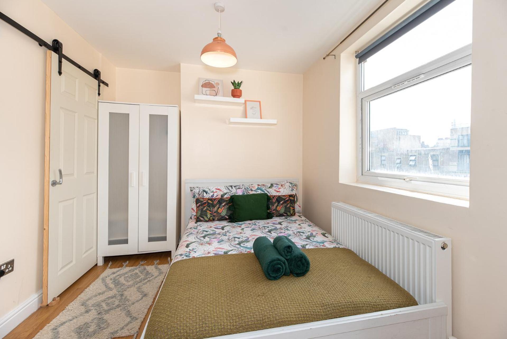 Lovely 3 Bedroom Flat , Aldgate, Tower Hill, Whitechapel Leilighet London